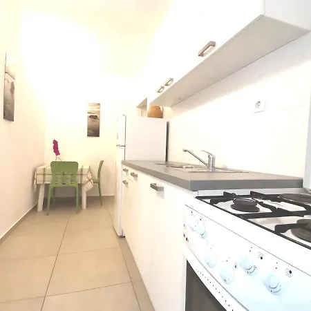 10-1 Bedroom Apt/terrace Apartmán *