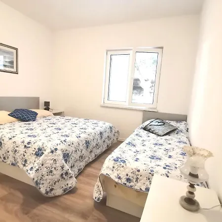 10-1 Bedroom Apt/terrace * Promajna